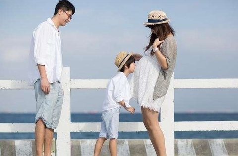两岁代生宝宝奶量，如何科学喂养，助力健康成长